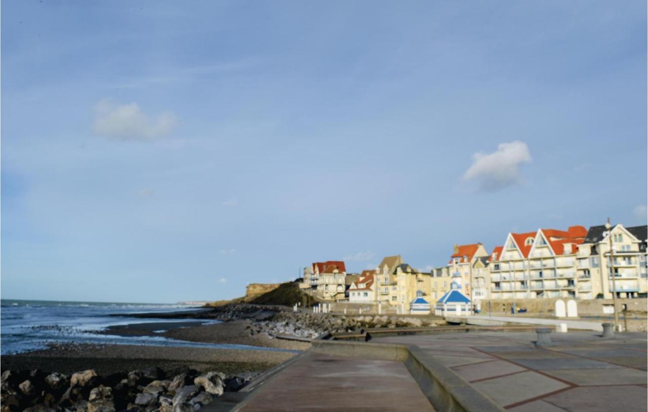 Awesome apartment in Wimereux with 1 Bedrooms Buitenkant foto