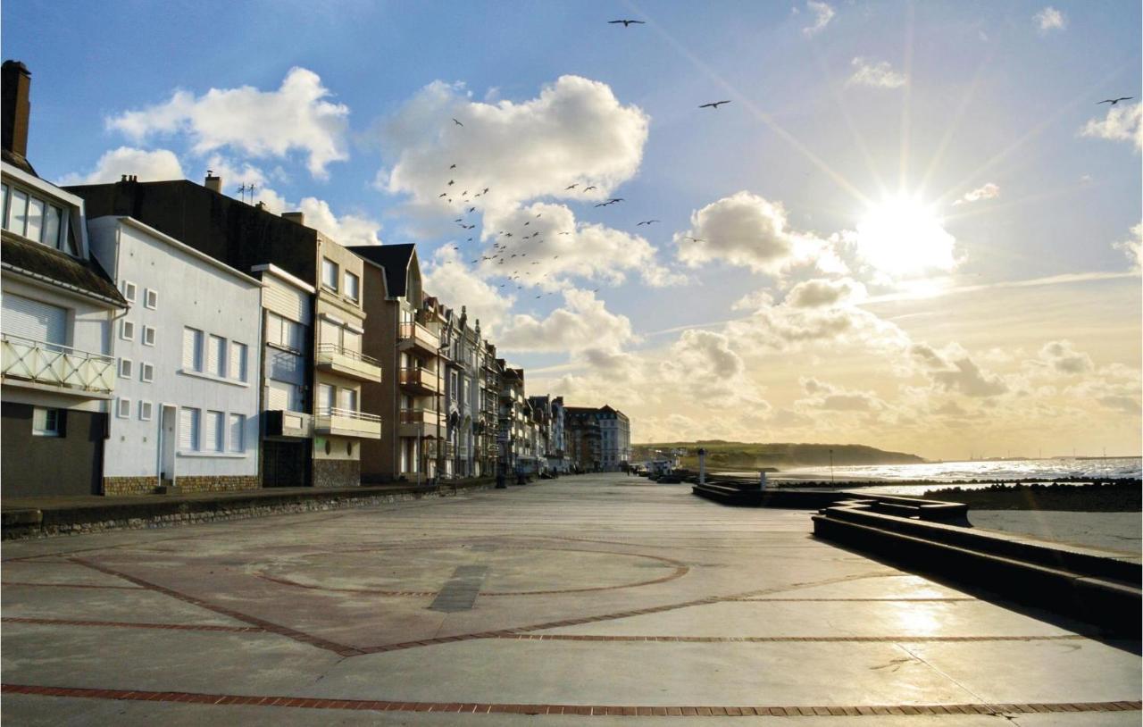 Awesome apartment in Wimereux with 1 Bedrooms Buitenkant foto